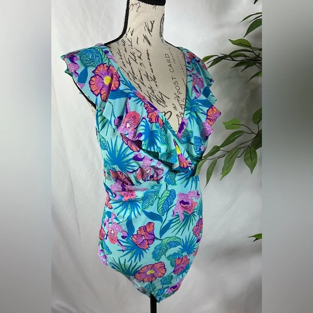 Floral Ruffle Swimsuit Top - Picture 12 of 14